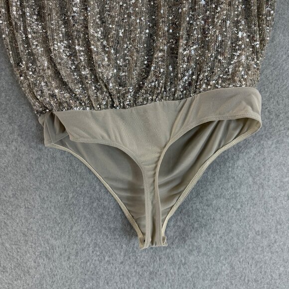 Express Womens Gold Silver Sequin Body Suit V-Neck Short Sleeve Date Size Medium - Picture 9 of 16